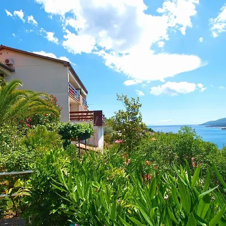 Fuer 2 Personen Ca 21 Qm In Rabac, Istrien Bucht Von Rabac